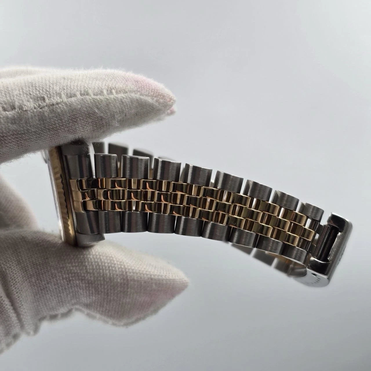 Rolex Datejust Ladies 31mm 18k Two Tone 68243 Champagne Dial Watch