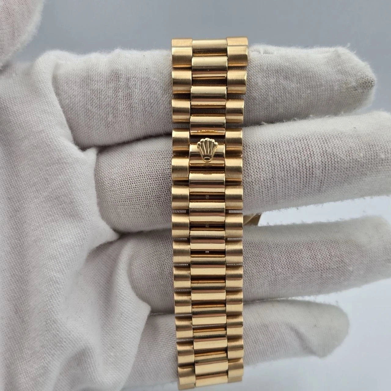 Rolex Day-Date 18238 President Gold FACTORY Champagne Diamond Dial 36mm Watch