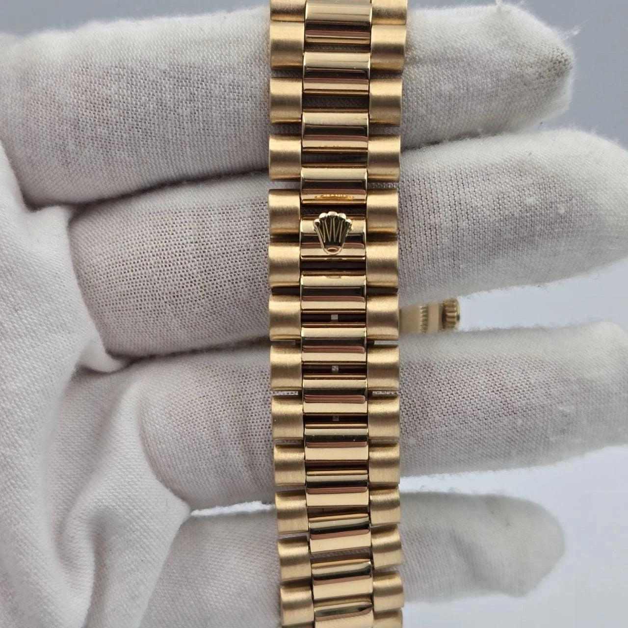 Rolex Day-Date 18238 President 18k Gold FACTORY Black Diamond Dial 36mm Watch