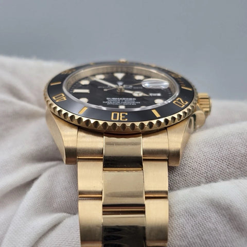 PAPERS 2023 Rolex Submariner Date 41mm 18k Yellow Gold Black Dial 126618LN BOX