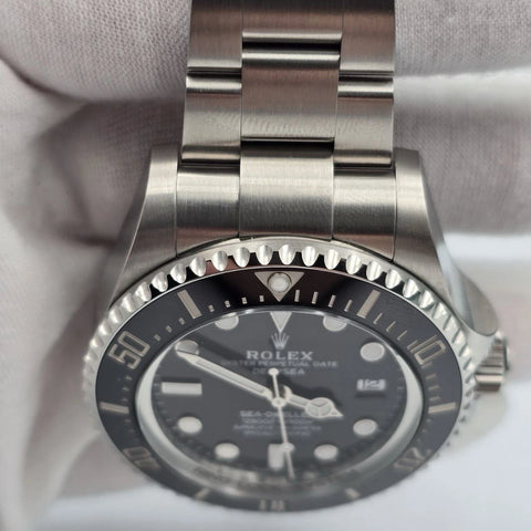 PAPERS 2023 Rolex Sea-Dweller Deepsea Black Ceramic Steel Dive 44mm 136660 BOX