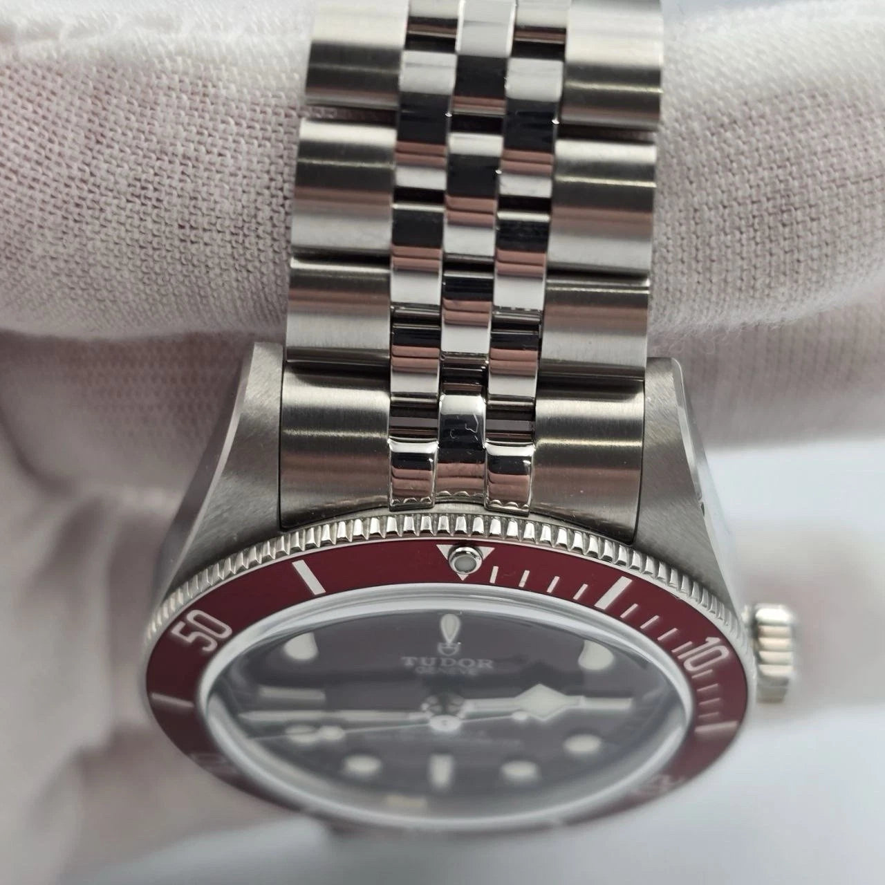 PAPERS 2025 Tudor Black Bay 58 Burgundy Jubilee 39mm Watch M7939A1A0RU BOX