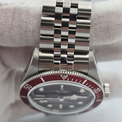 PAPERS 2025 Tudor Black Bay 58 Burgundy Jubilee 39mm Watch M7939A1A0RU BOX