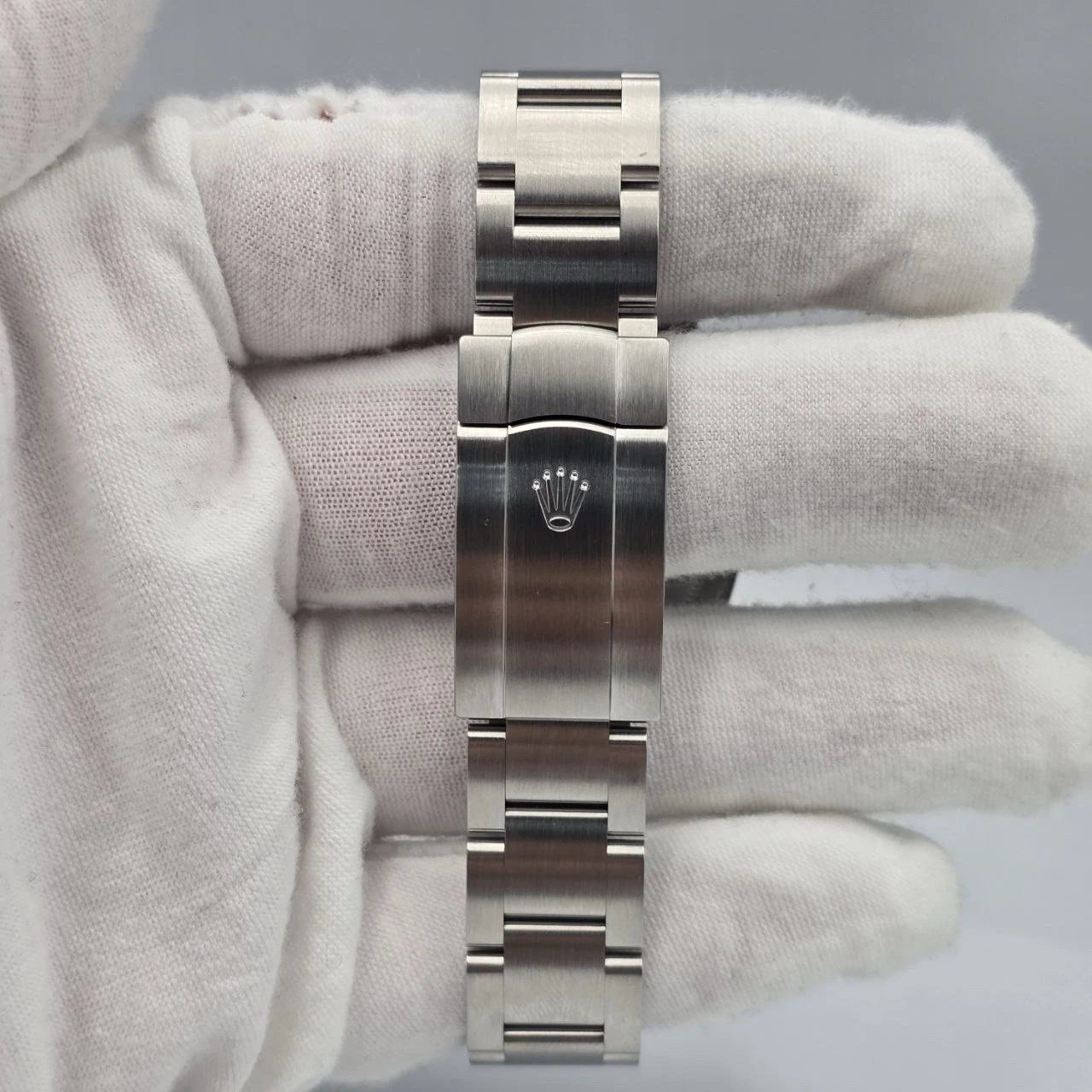 NEW 2026 Rolex Oyster Perpetual Blue Dial Stainless Steel 36mm 126000 BOX