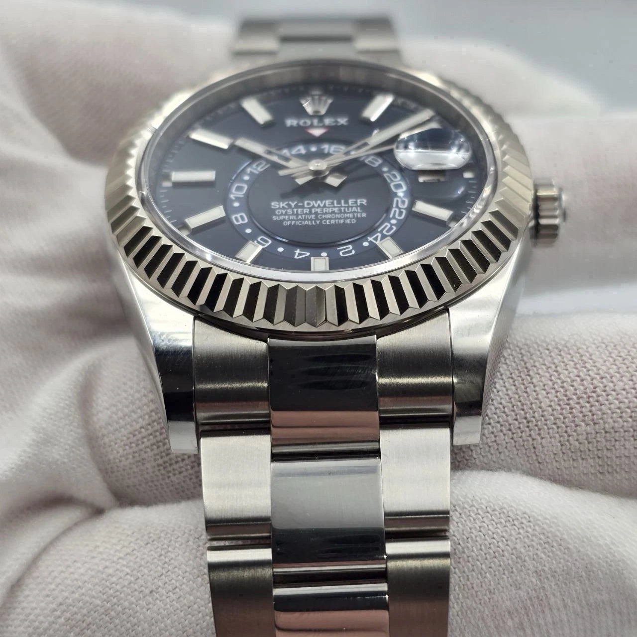 PAPERS 2023 Rolex Sky Dweller 42mm Oyster Blue Dial Steel Watch 326934 BOX