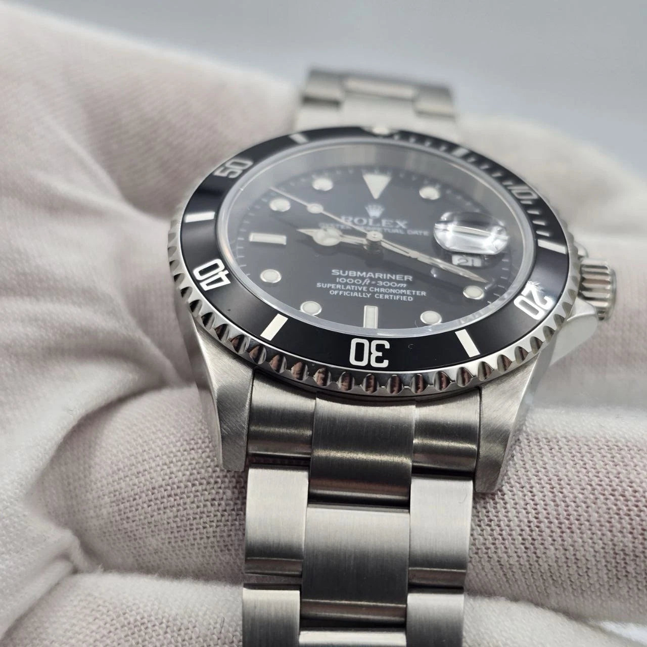 PAPERS 2004 Rolex Submariner Date 16610 Black Dial Stainless Steel Oyster 40mm