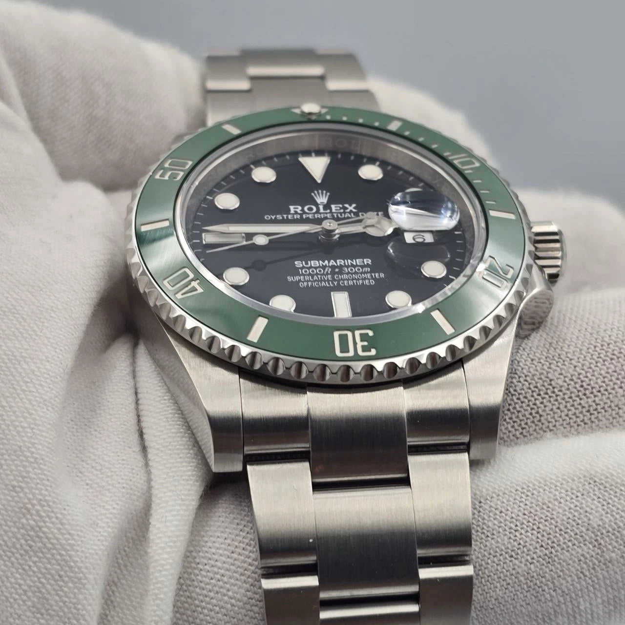 PAPERS 2022 Rolex Submariner Date Starbucks Green Bezel Black 41mm 126610LV BOX