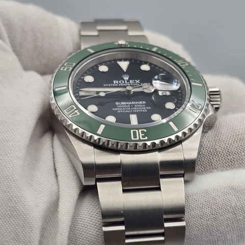 PAPERS 2022 Rolex Submariner Date Starbucks Green Bezel Black 41mm 126610LV BOX
