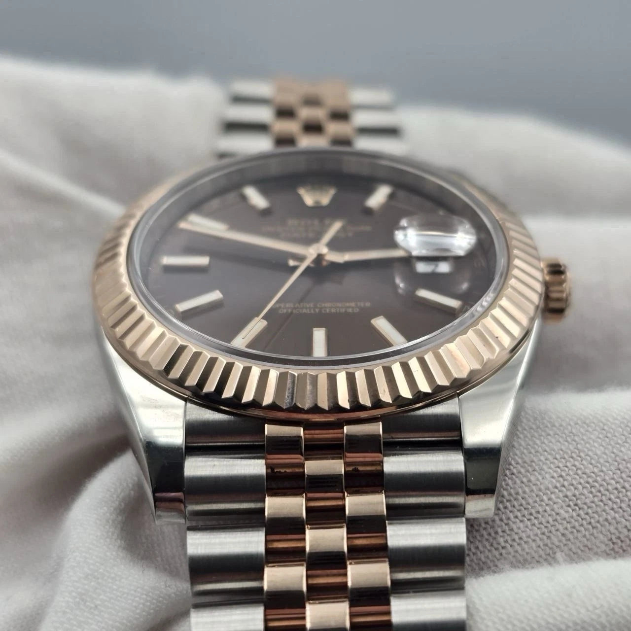 2022 PAPERS Rolex Datejust 41mm 126331 Two-Tone Rose Chocolate Dial Jubilee BOX