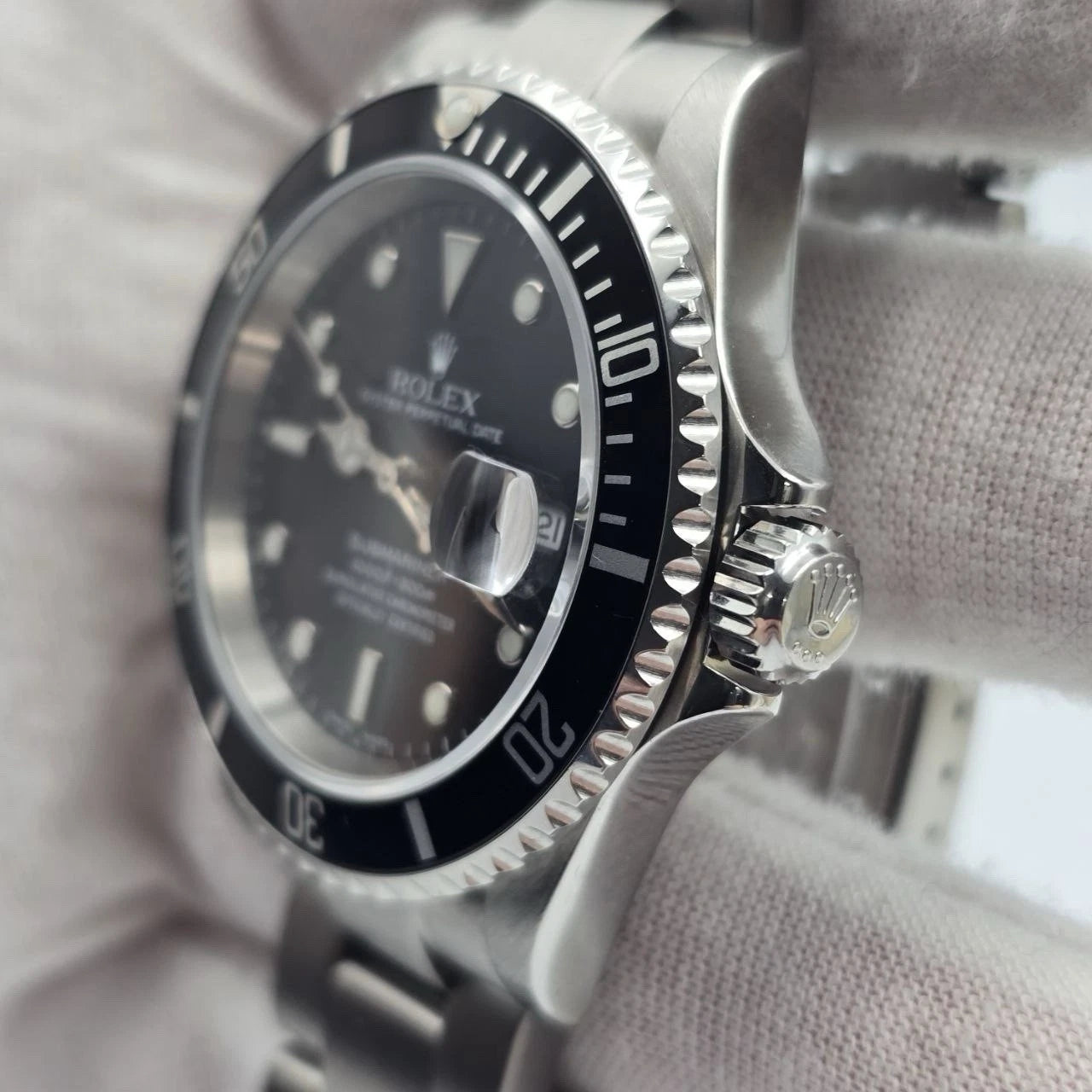 PAPERS 2004 Rolex Submariner Date 16610 Black Dial Stainless Steel Oyster 40mm