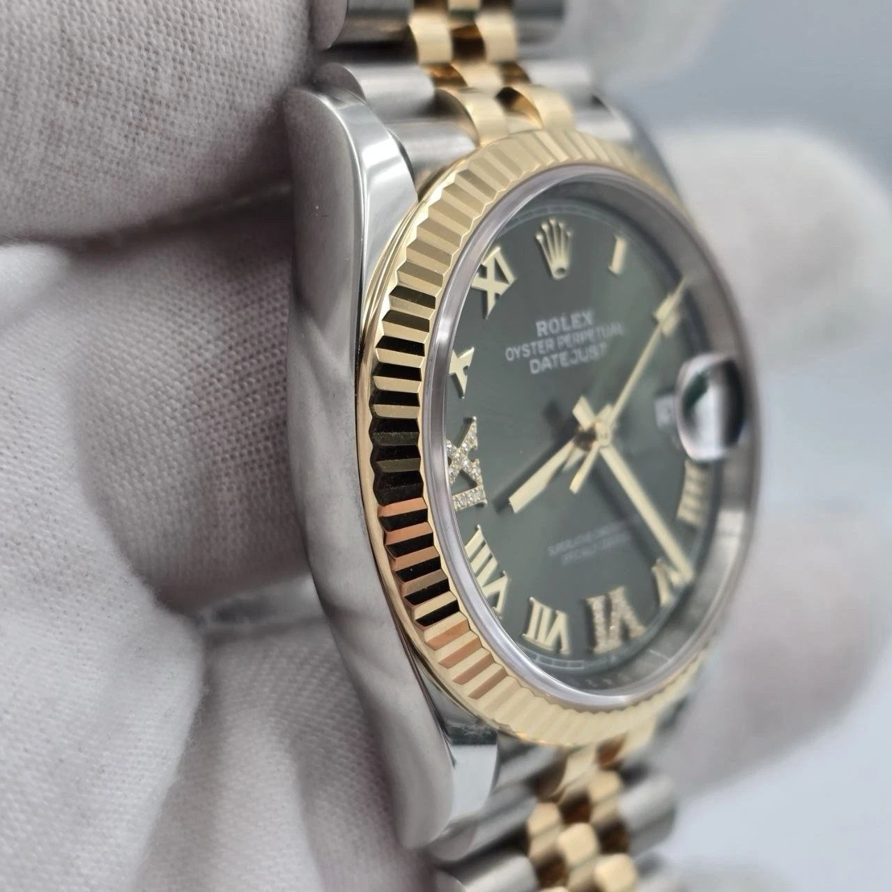 2023 PAPERS Rolex Datejust 36mm 126233 Two-Tone Jubilee Green Diamond Dial BOX