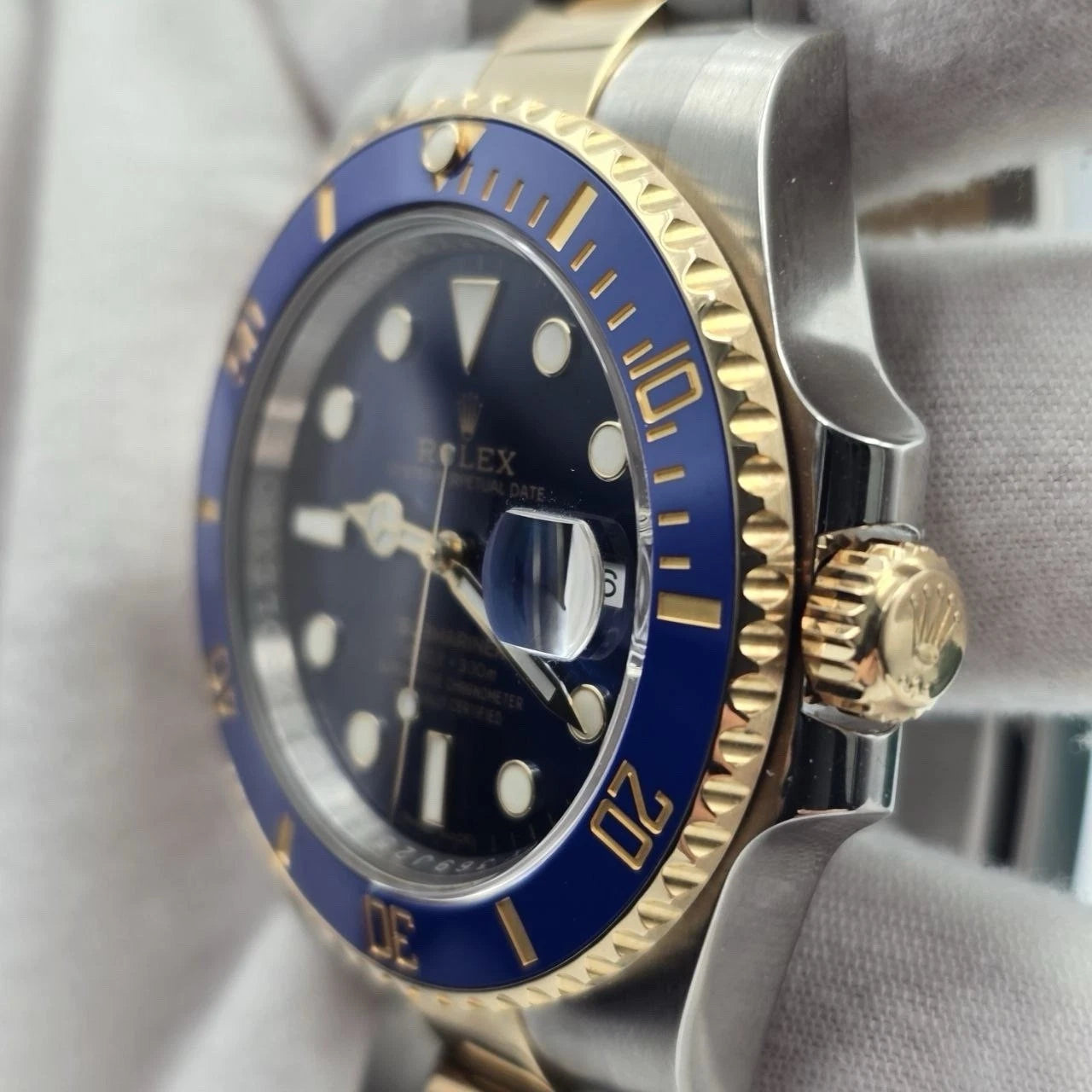 PAPERS 2019 Rolex Submariner Date 116613LB Blue Dial Gold TT 40mm Watch BOX