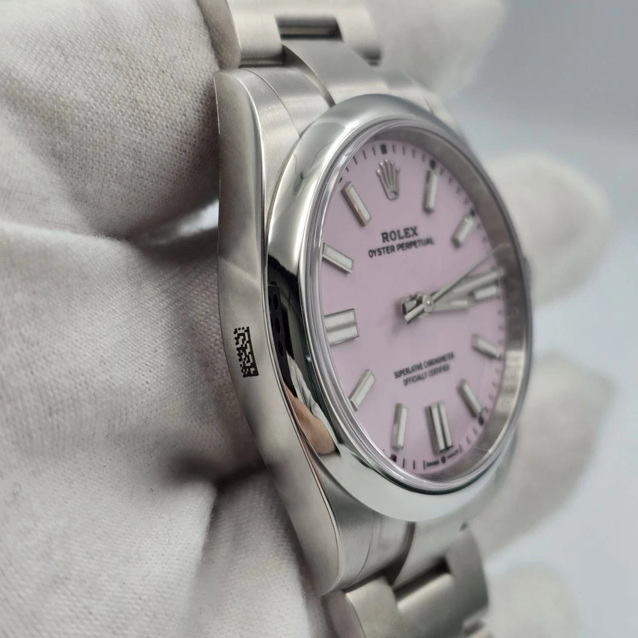 NEW STICKERED 2026 Rolex Oyster Perpetual Steel 41mm 134300 Candy Pink Dial