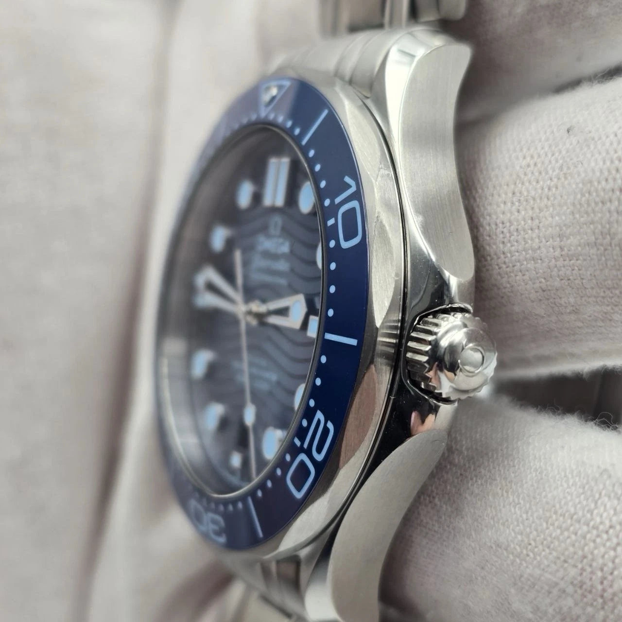 2025 OMEGA Seamaster Diver 300M 210.30.42.20.03.003 Summer Blue 42mm With Strap