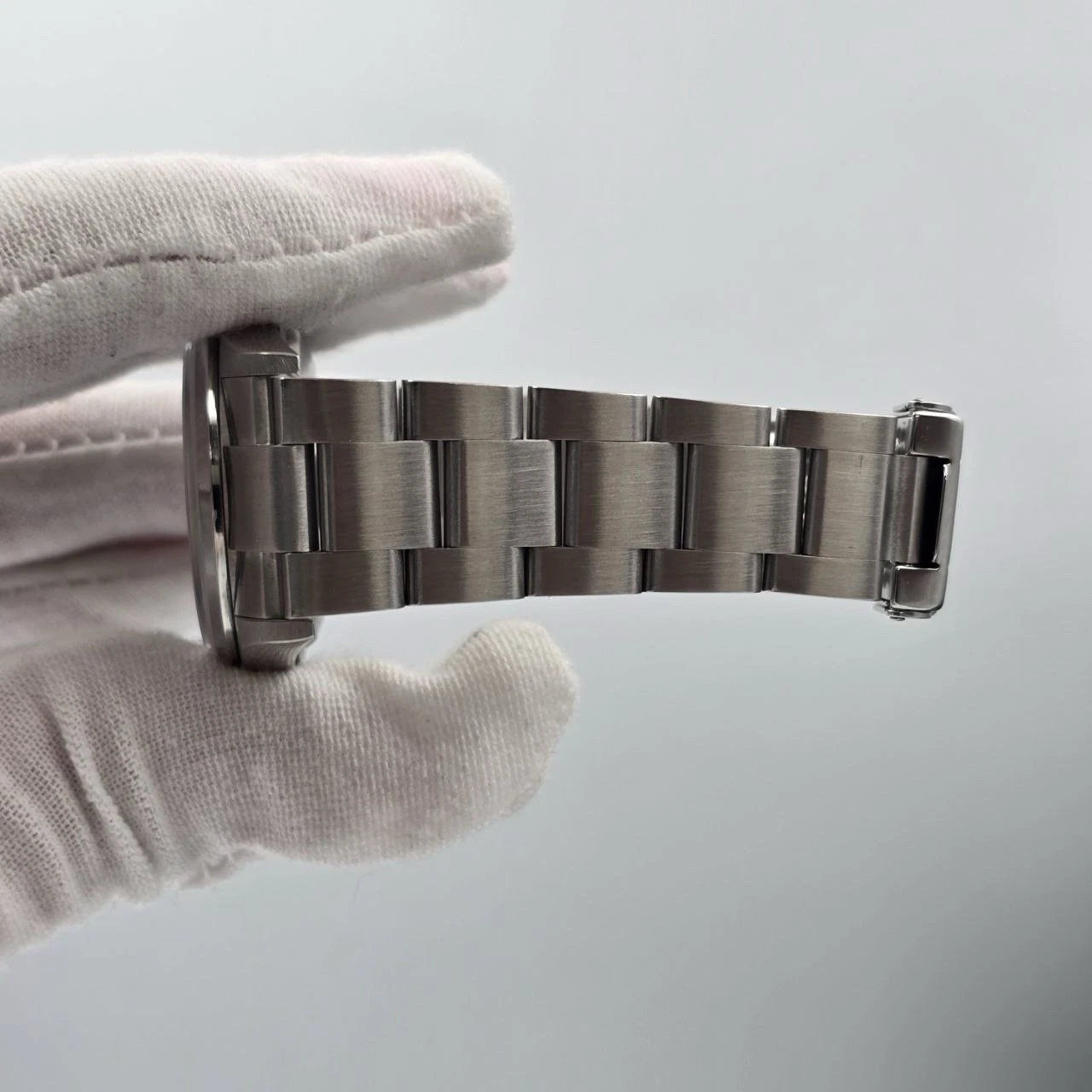 2001 Rolex Explorer l 114270 36mm Stainless Steel Black Dial Watch