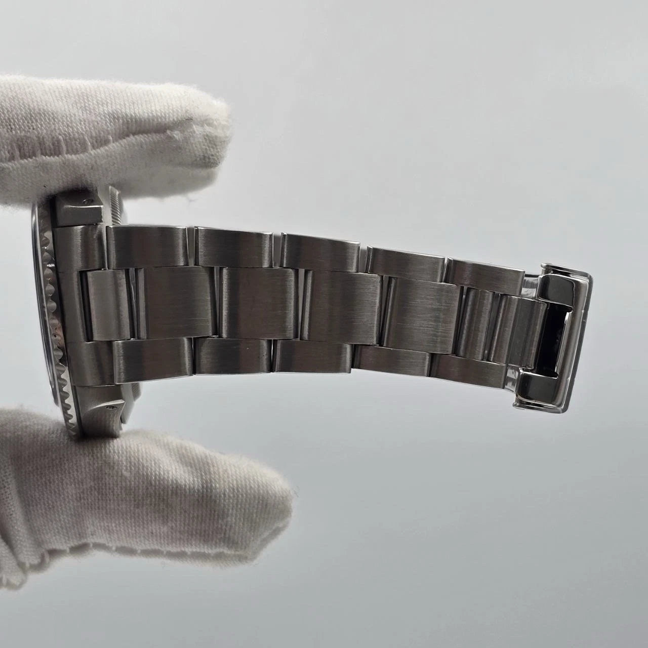 2001 Rolex Submariner No Date 14060M 2 Liner Black Dial Stainless Steel 40mm