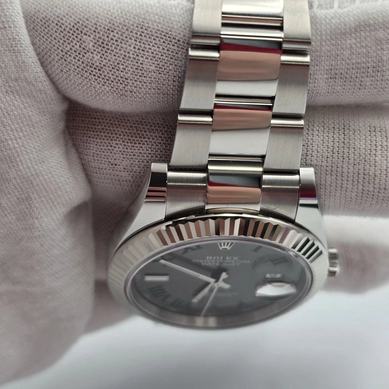 NEW 2025 Rolex Datejust 41mm 126334 Steel Oyster Gray Wimbledon Dial UNWORN