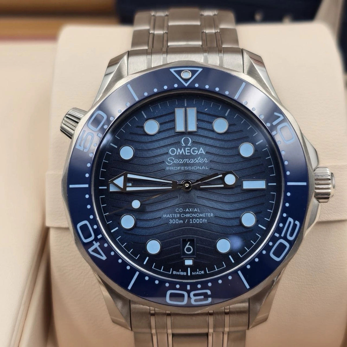 2025 OMEGA Seamaster Diver 300M 210.30.42.20.03.003 Summer Blue 42mm With Strap