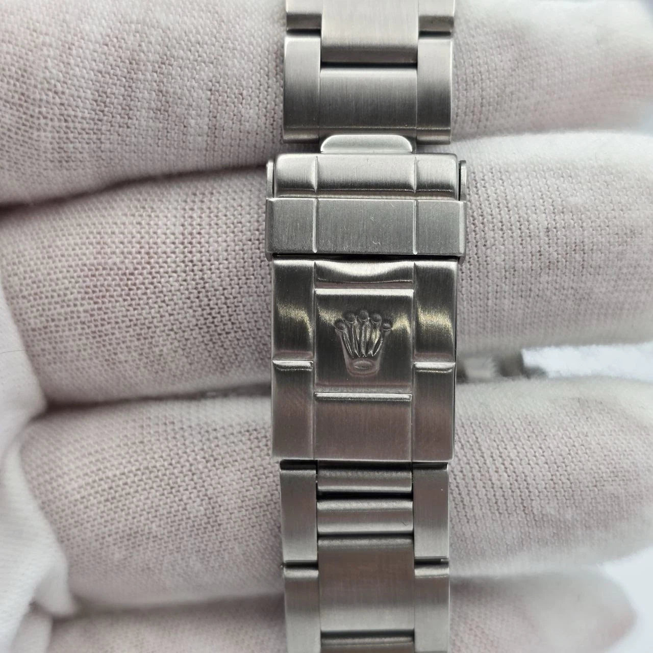 2001 Rolex Explorer l 114270 36mm Stainless Steel Black Dial Watch