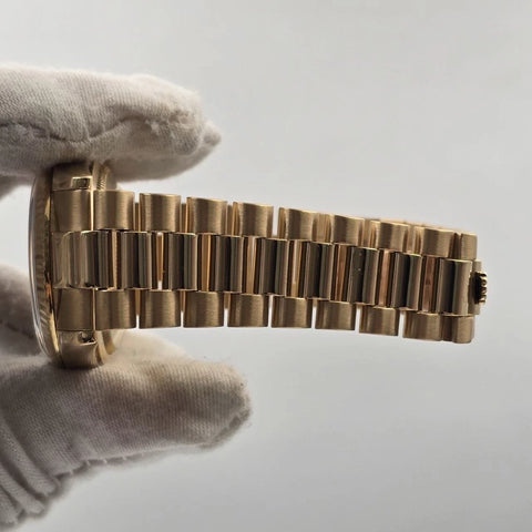 Rolex Day-Date 36mm 118238 President 18K Gold Champagne Factory Diamond Dial