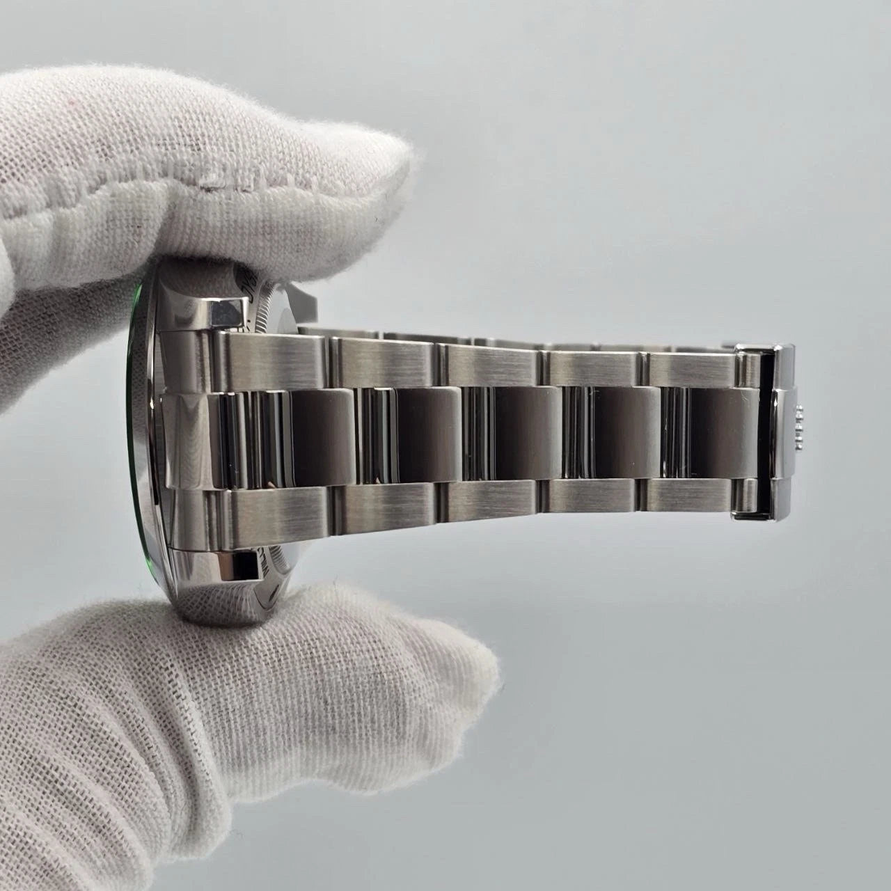 PAPERS 2022 Rolex Milgauss 40mm Steel Black Dial Green Crystal 116400GV BOX