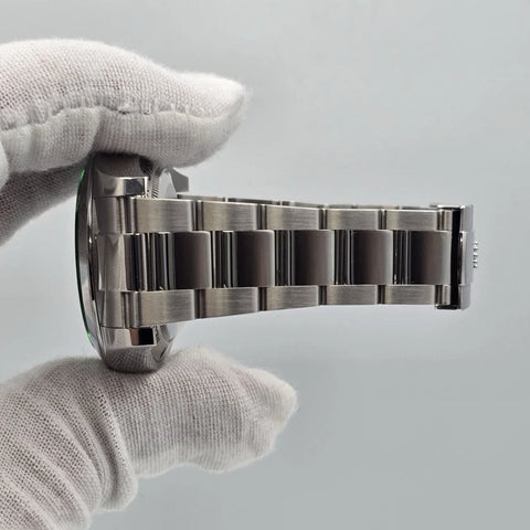 PAPERS 2022 Rolex Milgauss 40mm Steel Black Dial Green Crystal 116400GV BOX