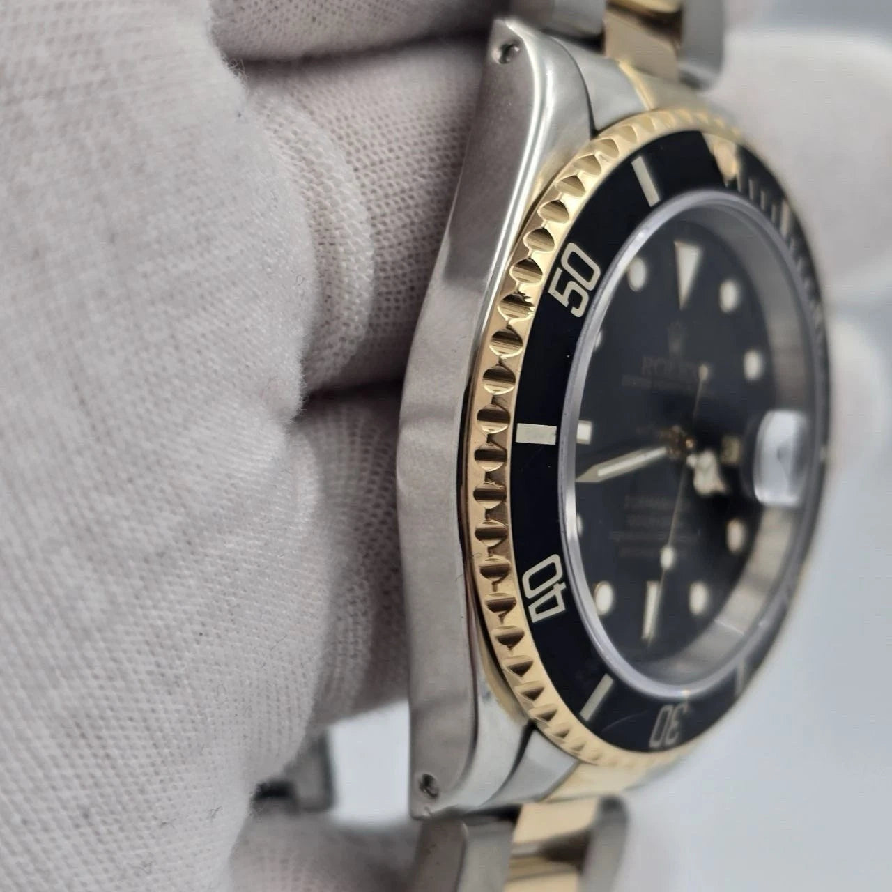Rolex Submariner Date Black Yellow Gold Stainless Steel 40mm Watch 16613
