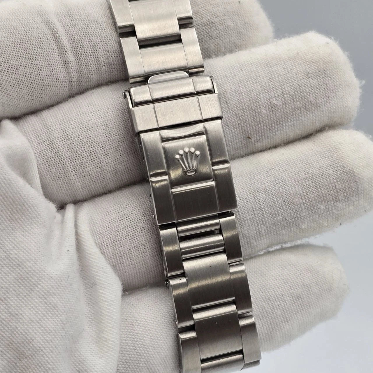 PAPERS 2007 Rolex Explorer II 16570 Black Dial NO HOLES Automatic Watch 40MM