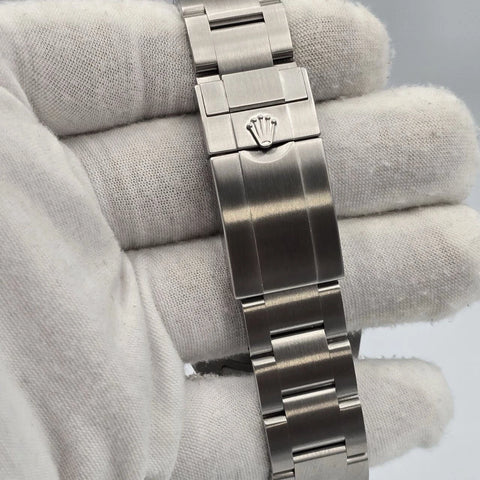 PAPERS 2023 Rolex Explorer II 42mm 226570 Stainless Steel White Polar Dial BOX