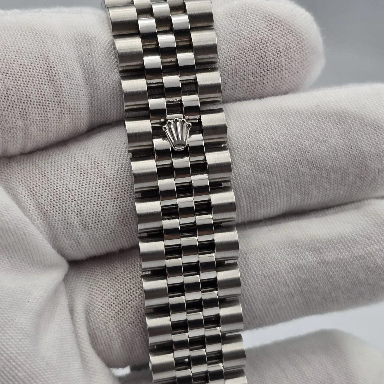 Rolex Datejust 116234 Stainless Steel Silver Roman Dial Jubilee 36mm Watch
