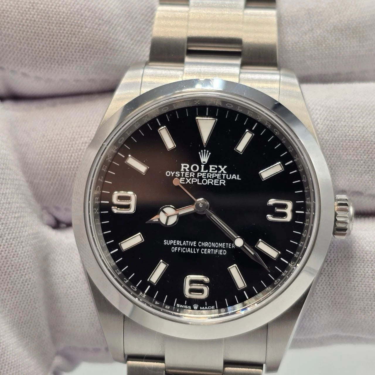 PAPERS MINT 2025 Rolex Explorer Black Dial Stainless Steel 36mm Watch 124270 BOX