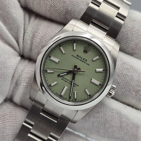 2025 NEW Rolex Oyster Perpetual Pistachio Dial 124200 Steel 34mm Watch UNWORN