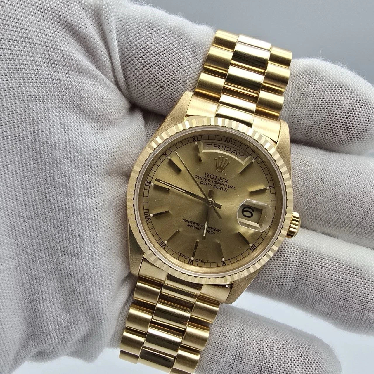 MINT Rolex 18K Gold Day-Date President Gold Champagne Dial 36mm Watch 18238