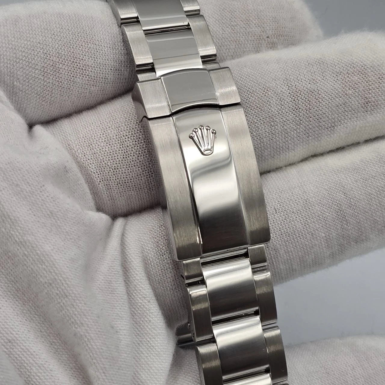 MINT 2023 PAPERS Rolex Datejust 41mm Blue Steel Smooth Bezel Oyster 126300 BOX