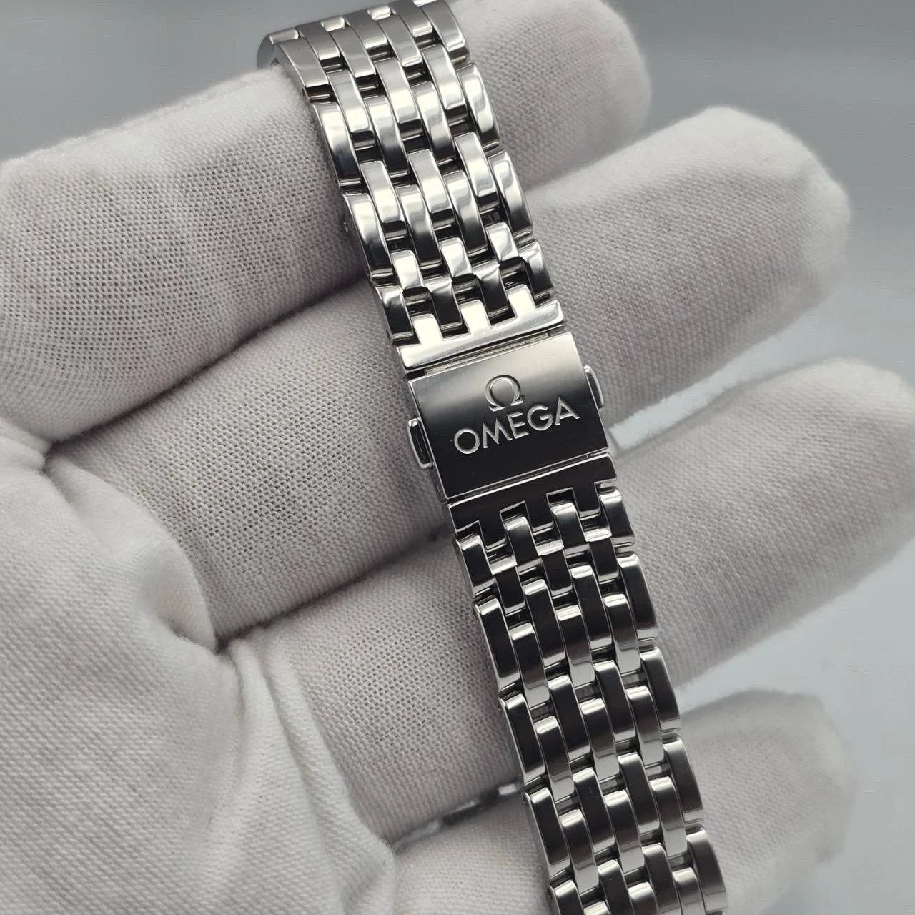 NEW 2025 Omega De Ville Prestige Co‐Axial 41mm 434.10.41.21.03.001 UNWORN