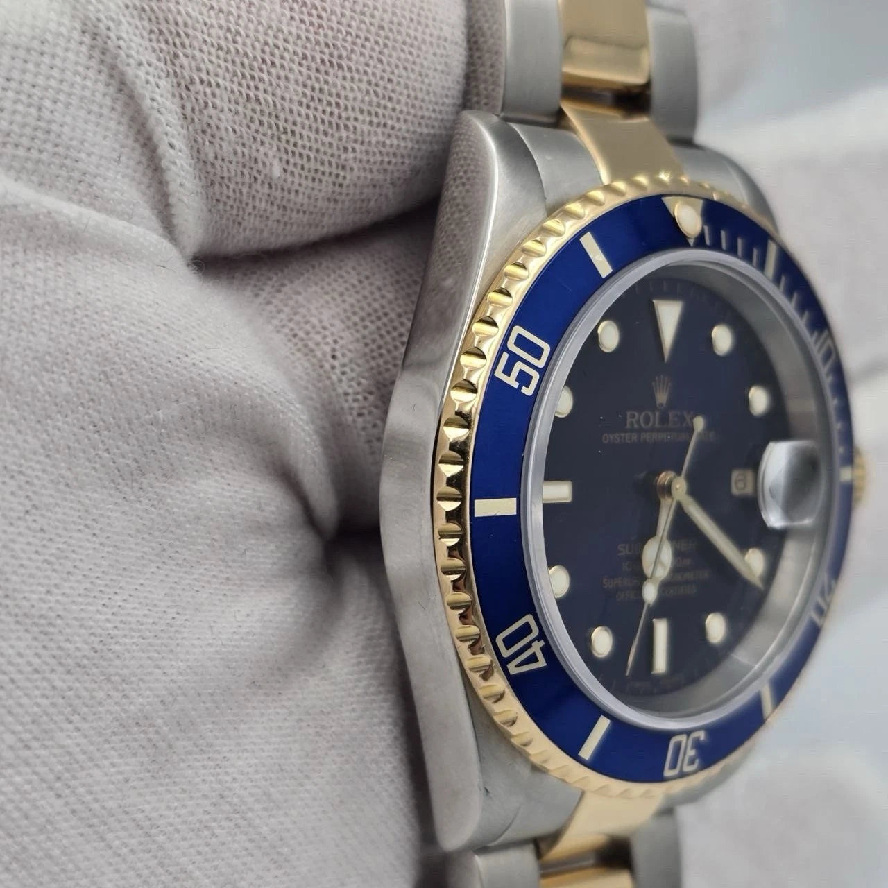 2005 Rolex Submariner 16613 NO HOLES Blue Dial Two Tone Steel Gold 40mm Watch