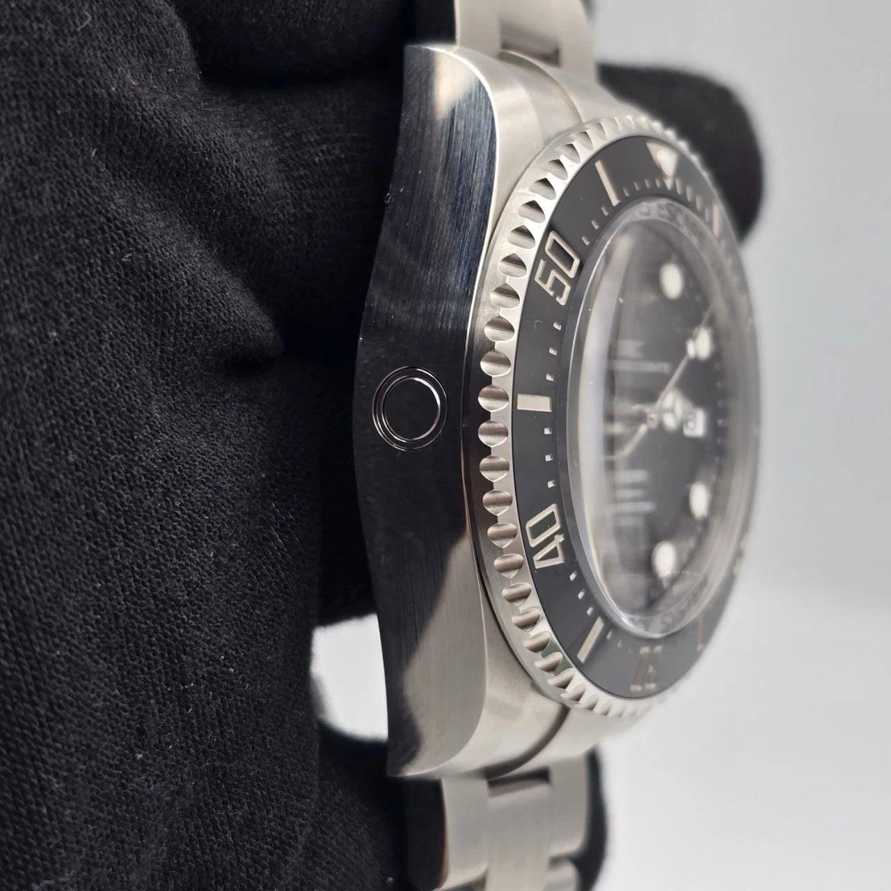 MINT 2023 PAPERS Rolex Sea-Dweller Deepsea Steel Black 44mm 136660 Watch BOX