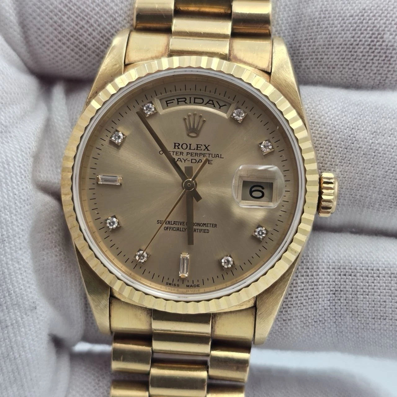 Rolex 18K Gold Day-Date President Gold Champagne Diamond Dial 36mm Watch 18238