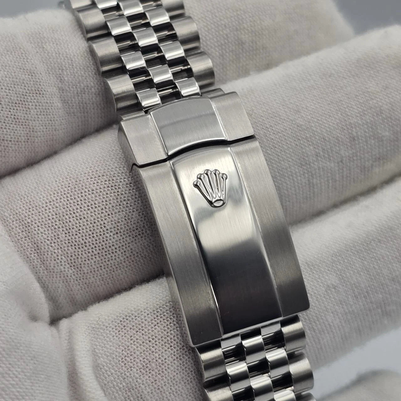 Rolex Datejust 41mm 126334 Blue Stick Dial Fluted Bezel Jubilee BOX