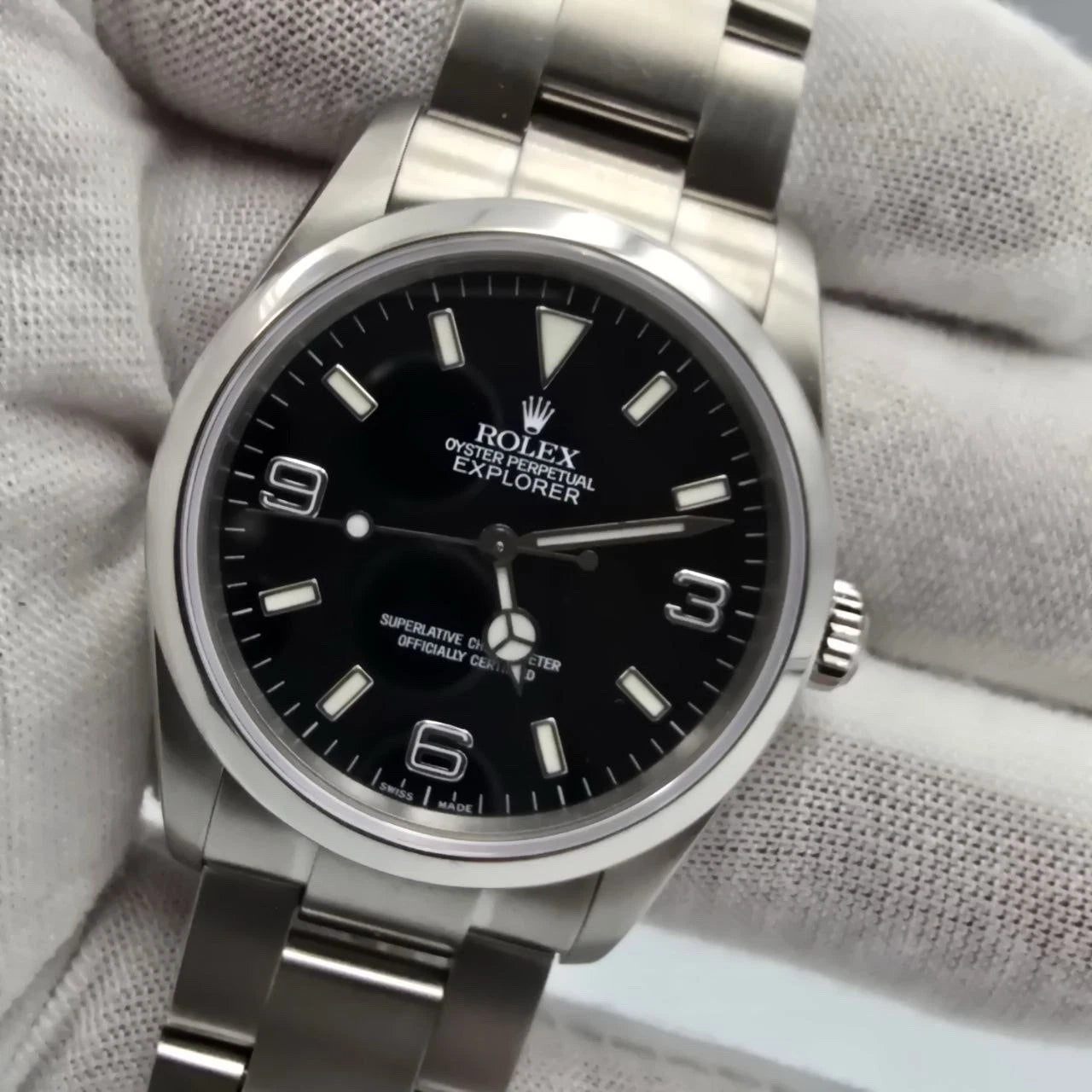 PAPERS 2004 Rolex Explorer I 114270 Automatic 36mm Steel Black Dial Watch