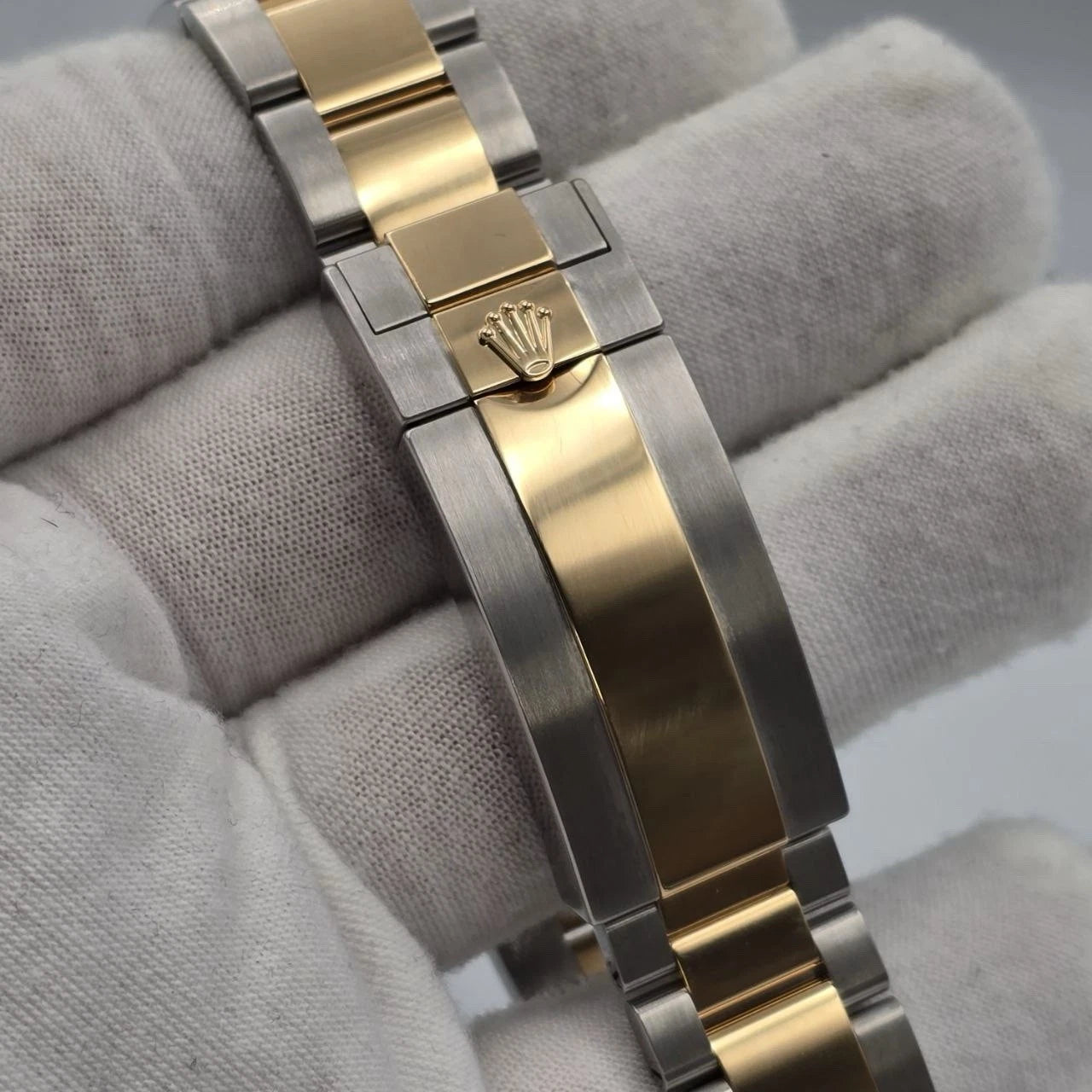 PAPERS 2022 Rolex Submariner Blue Dial Two Tone Gold 41mm Watch 126613LB BOX