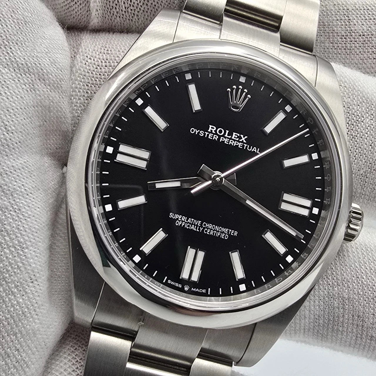 2025 MINT PAPERS Rolex Black Oyster Perpetual Steel 41mm Watch BOX 124300