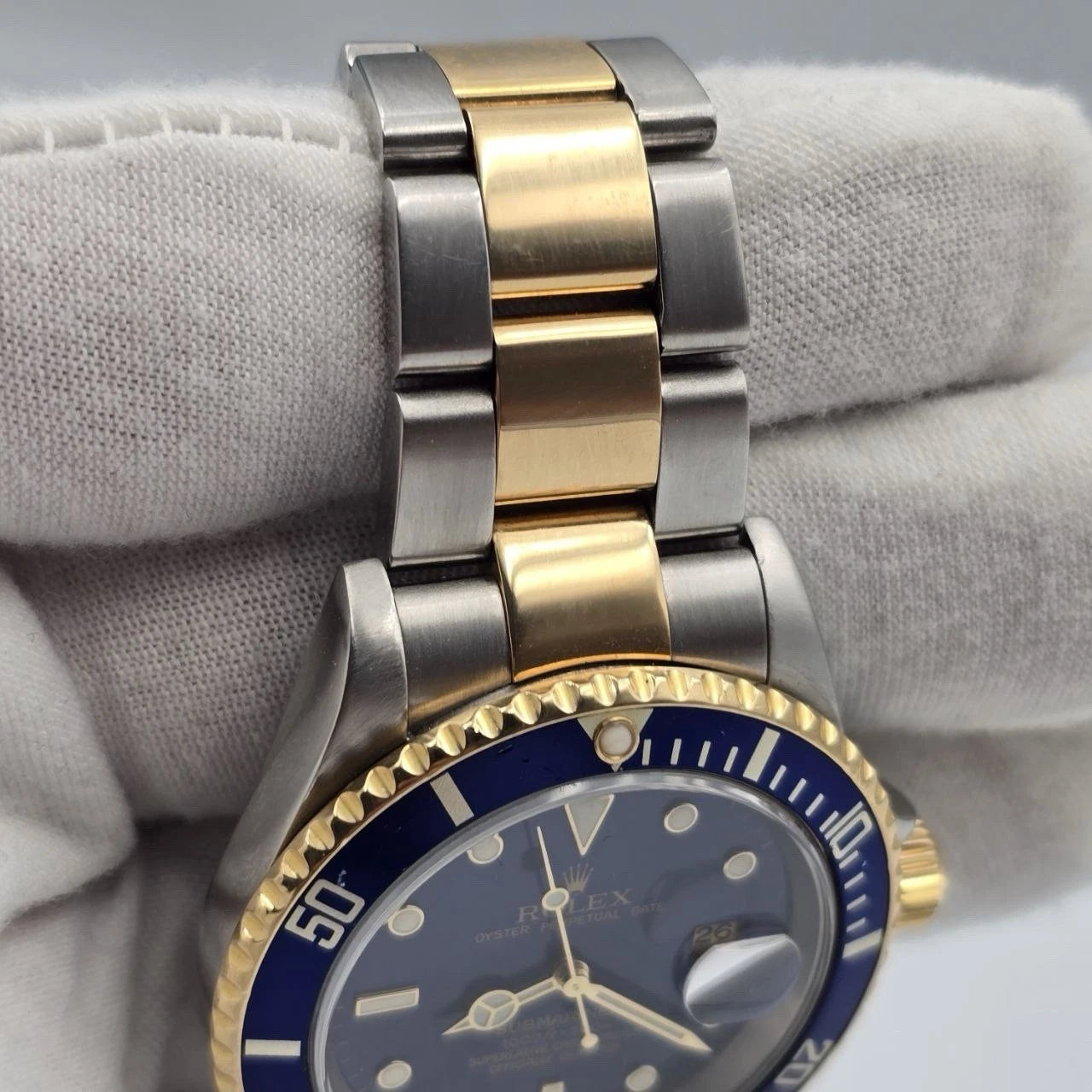 2005 Rolex Submariner 16613 NO HOLES Blue Dial Two Tone Steel Gold 40mm Watch
