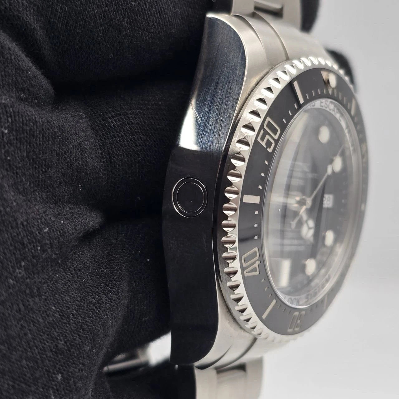 PAPERS Rolex Sea-Dweller Deepsea 44mm Black Ceramic Steel Dive Watch 116660 BOX