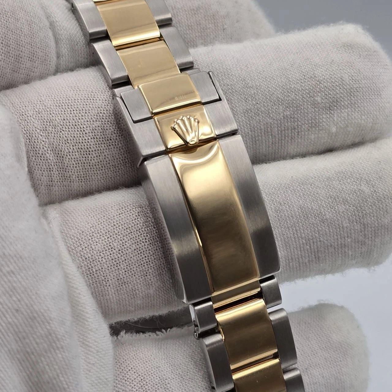 2010 PAPERS Rolex GMT-Master II 116713LN Ceramic Two Tone 40mm Watch BOX