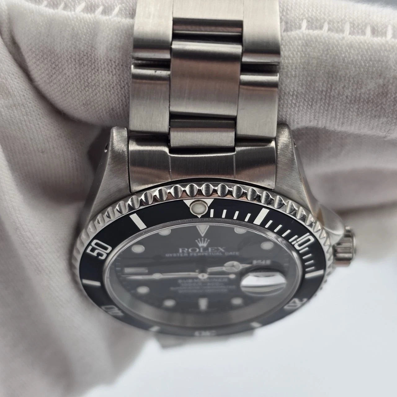 PAPERS 2000 Rolex Submariner Date 16610 40mm Black Dial Stainless Steel BOX