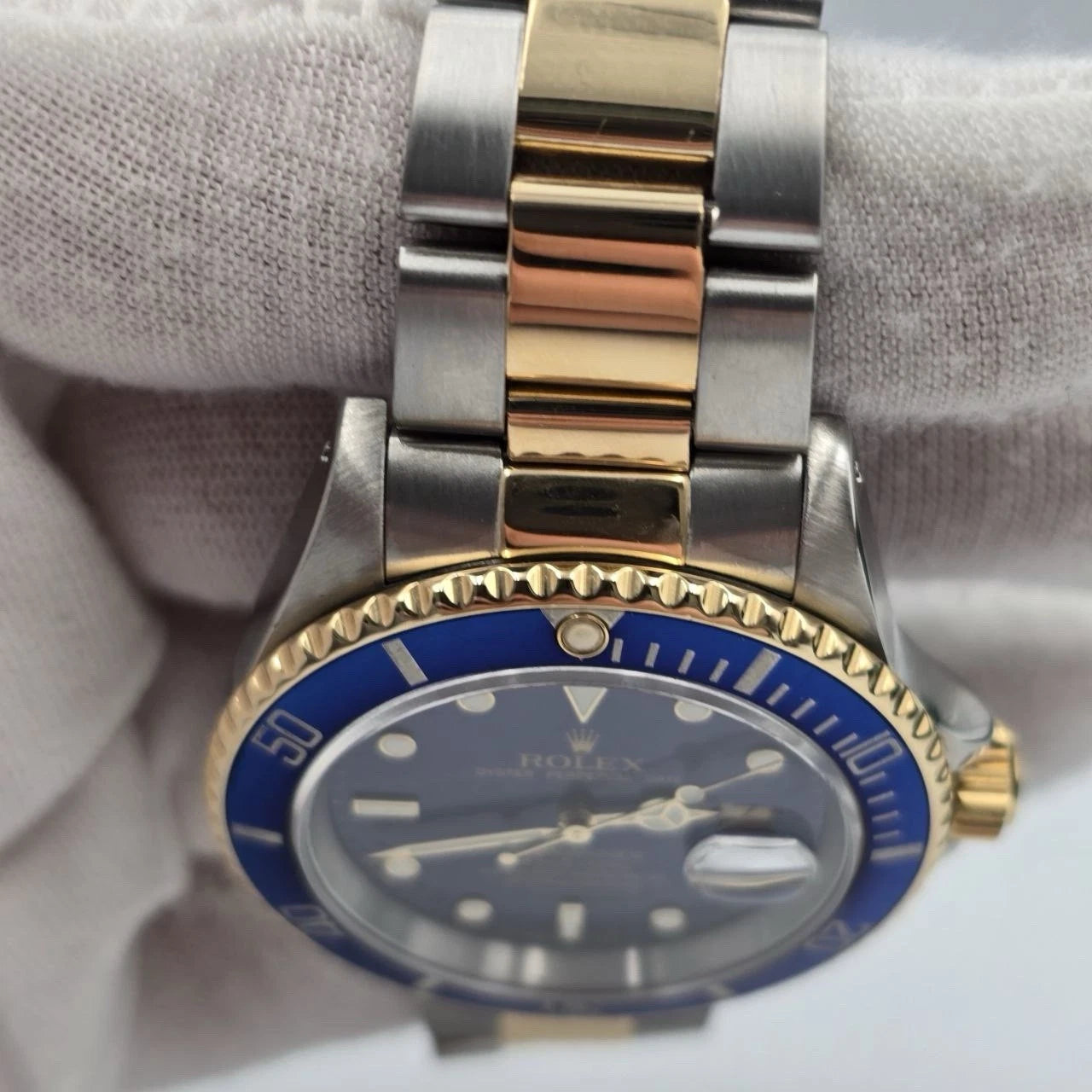Rolex Submariner Date 16613 Blue Dial Steel Two Tone Gold 40mm Watch