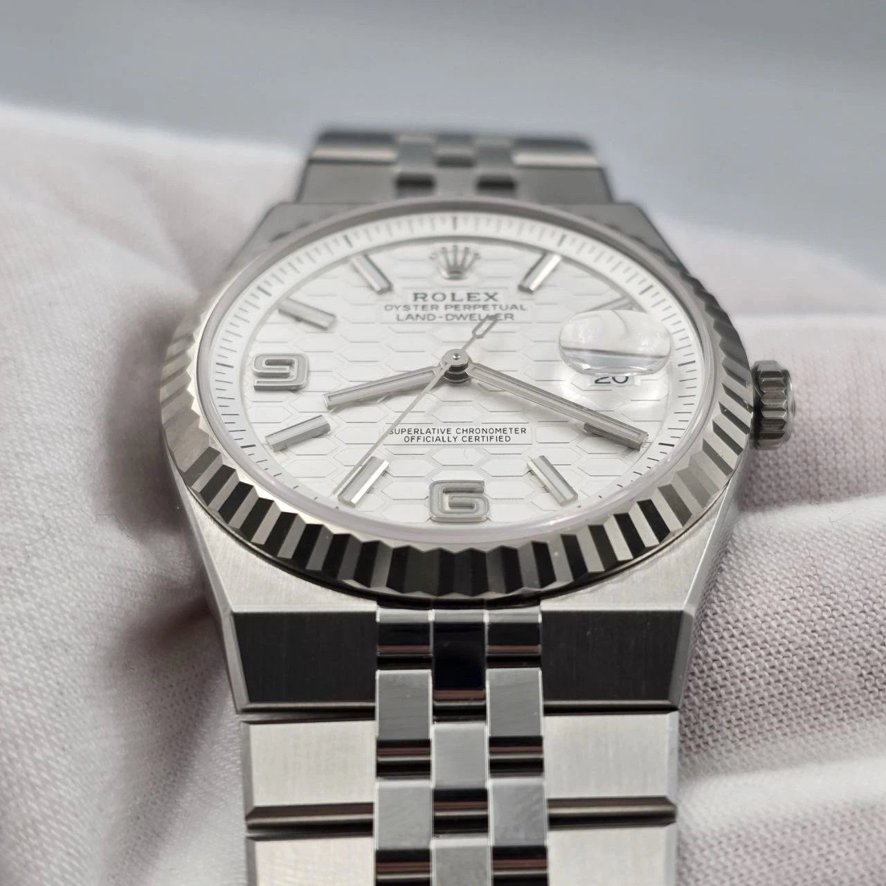 NEW 2026 Rolex Land-Dweller 127334 Steel Honeycomb White Dial 40mm Watch