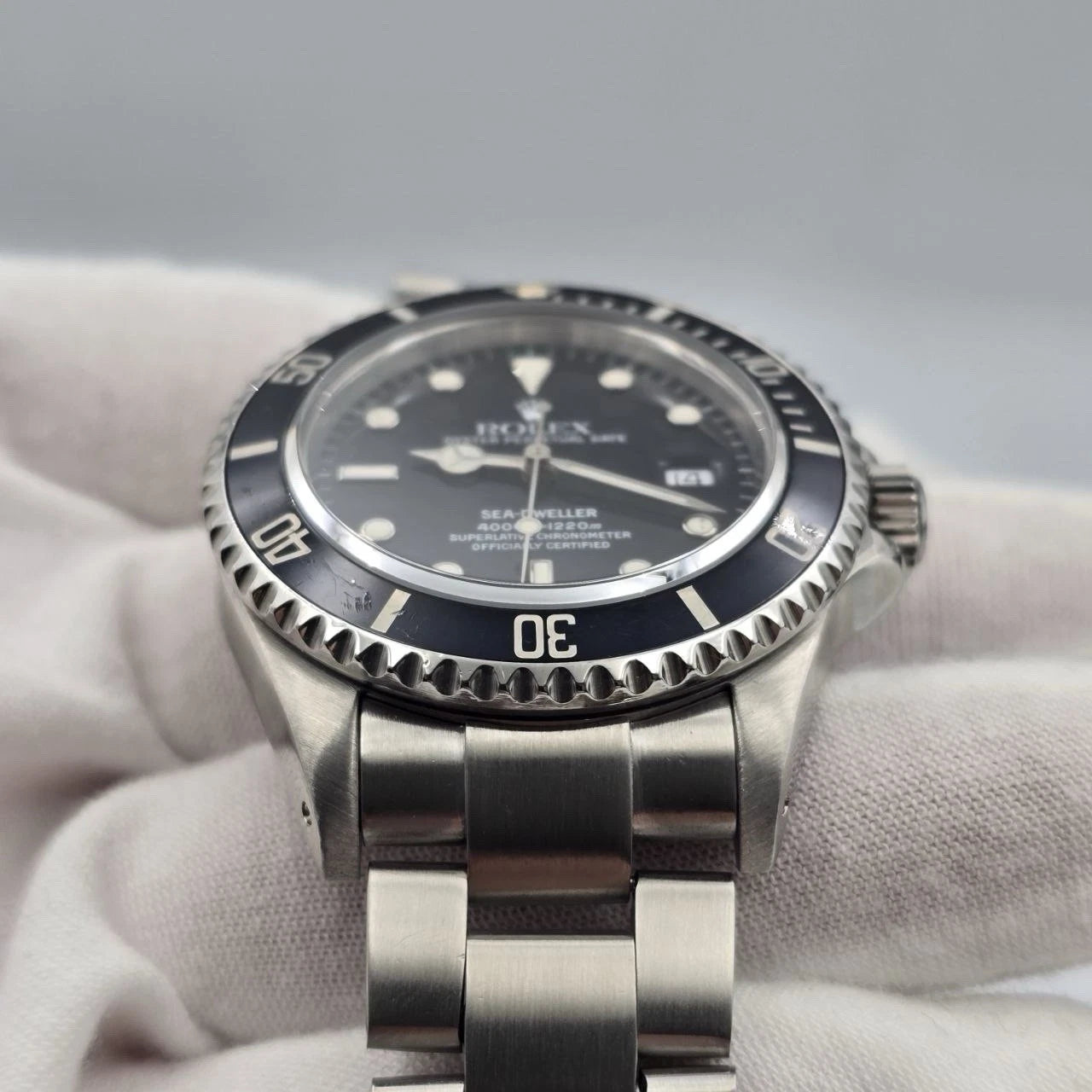 PAPERS Rolex Sea-Dweller 16600 Stainless Steel Black Dial 40mm Watch