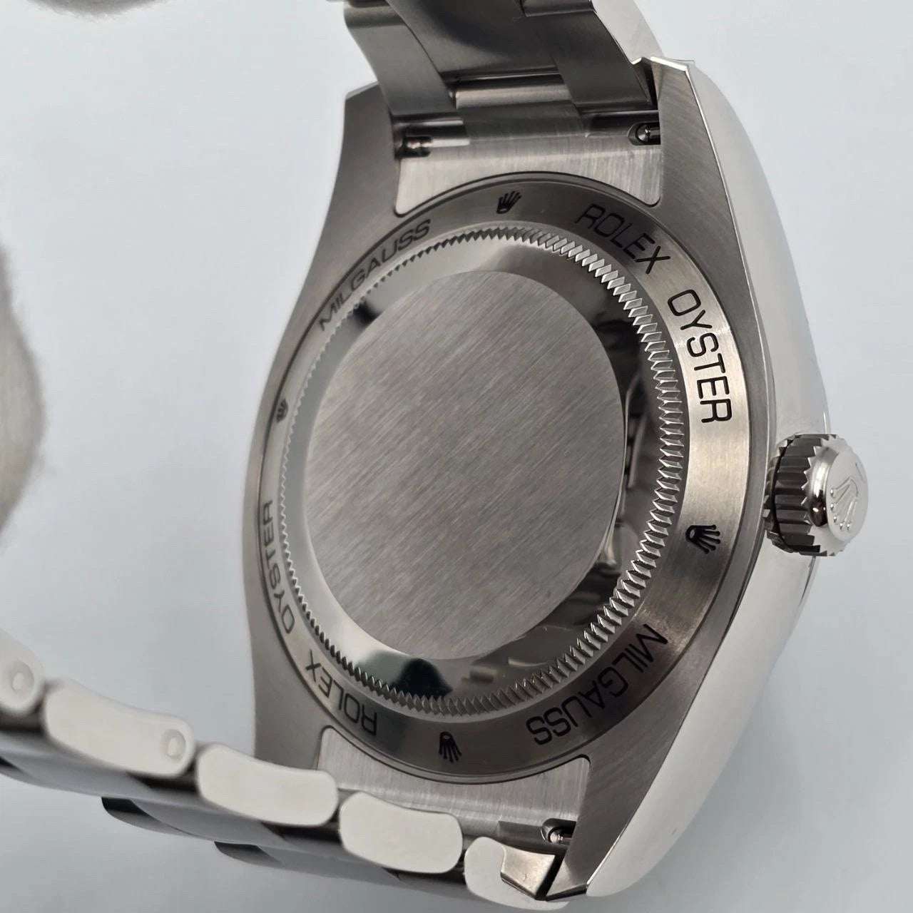 PAPERS 2022 Rolex Milgauss 40mm Steel Black Dial Green Crystal 116400GV BOX